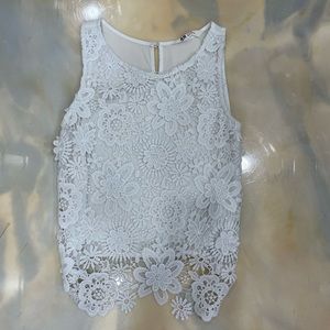 Flower patterned lace tank top